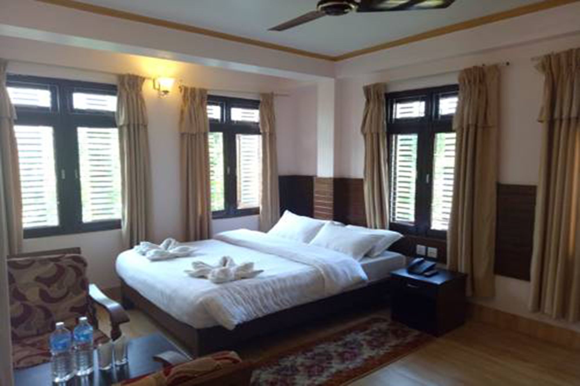Hotel Alpine Villa Pokhara Kültér fotó